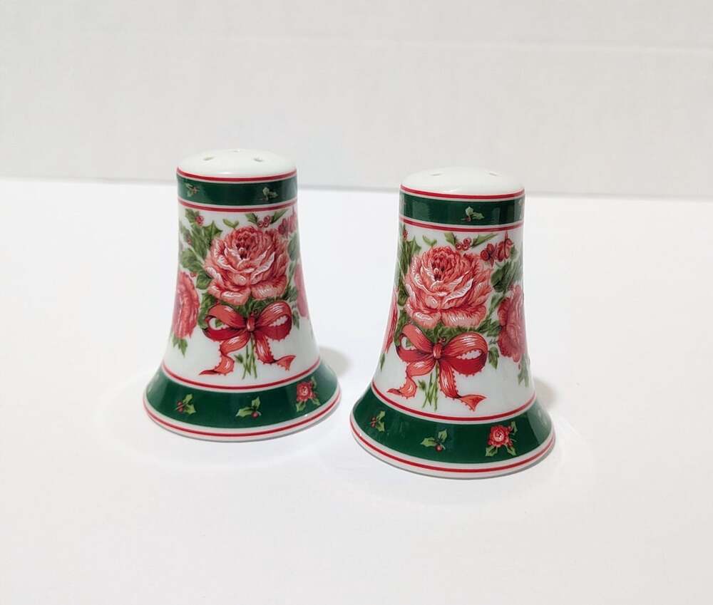 Vintage Lefton Christmas Rose Porcelain Salt & Pepper Shakers 07669